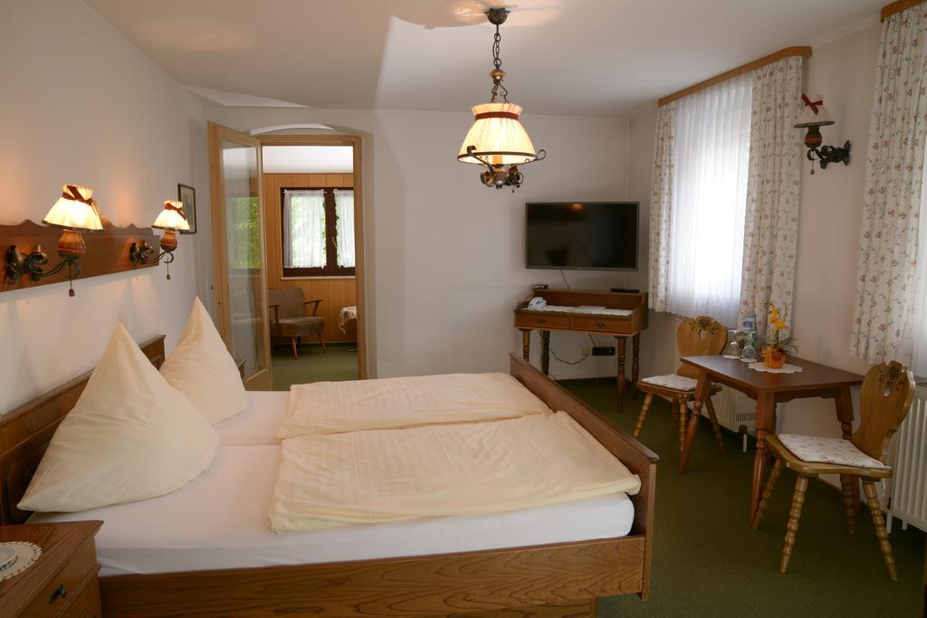 Pension & Metzgerei Friedrich Trebgast Rom bilde